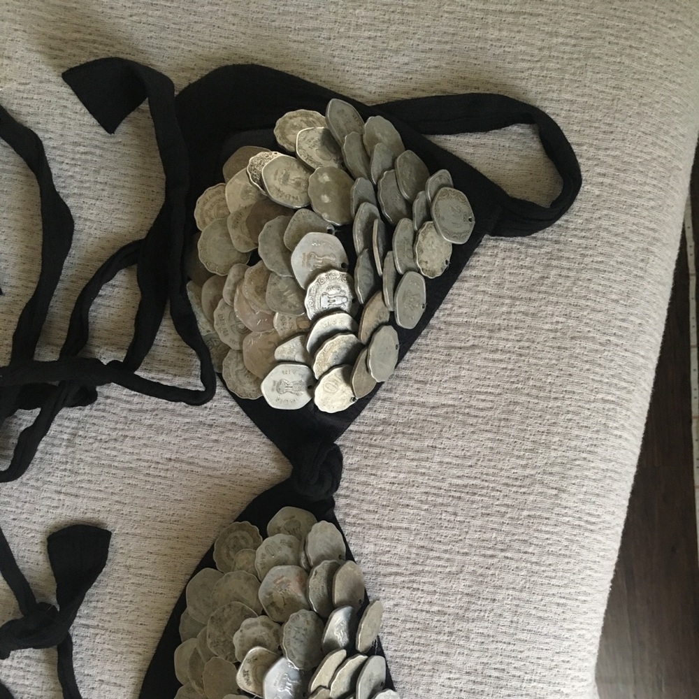 Coin bra - Picture 2 of 2
